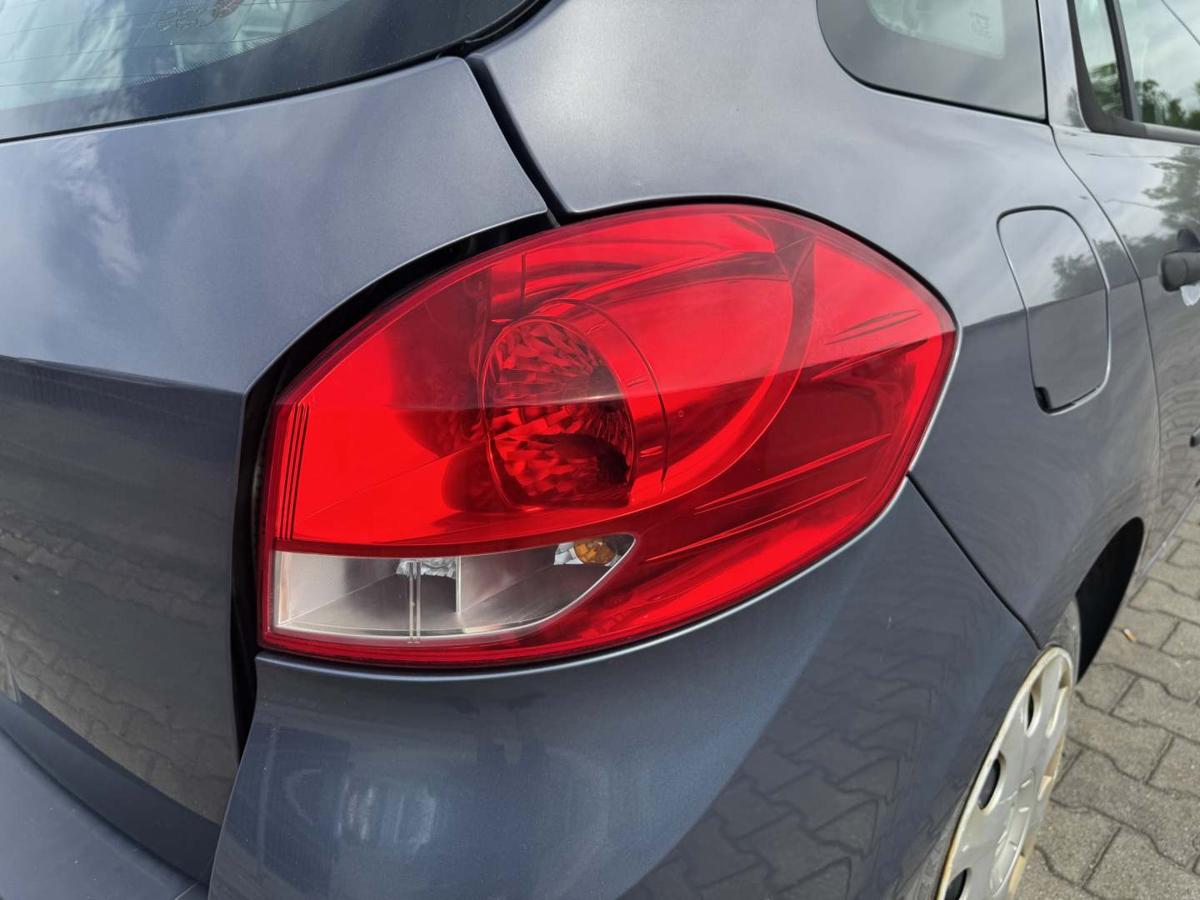 Renault Clio 3 Grandtour original R&uuml;cklicht R&uuml;ckleuchte Schlussleuchte rechts Kombi Bj.2009